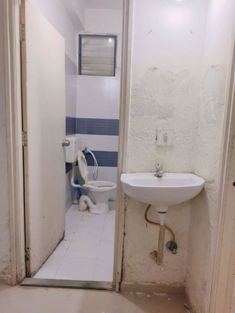 Bathroom, sargasan 3 Bedroom 410 Sq.Ft. Apartment In Sargasan Gandhinagar 10152378