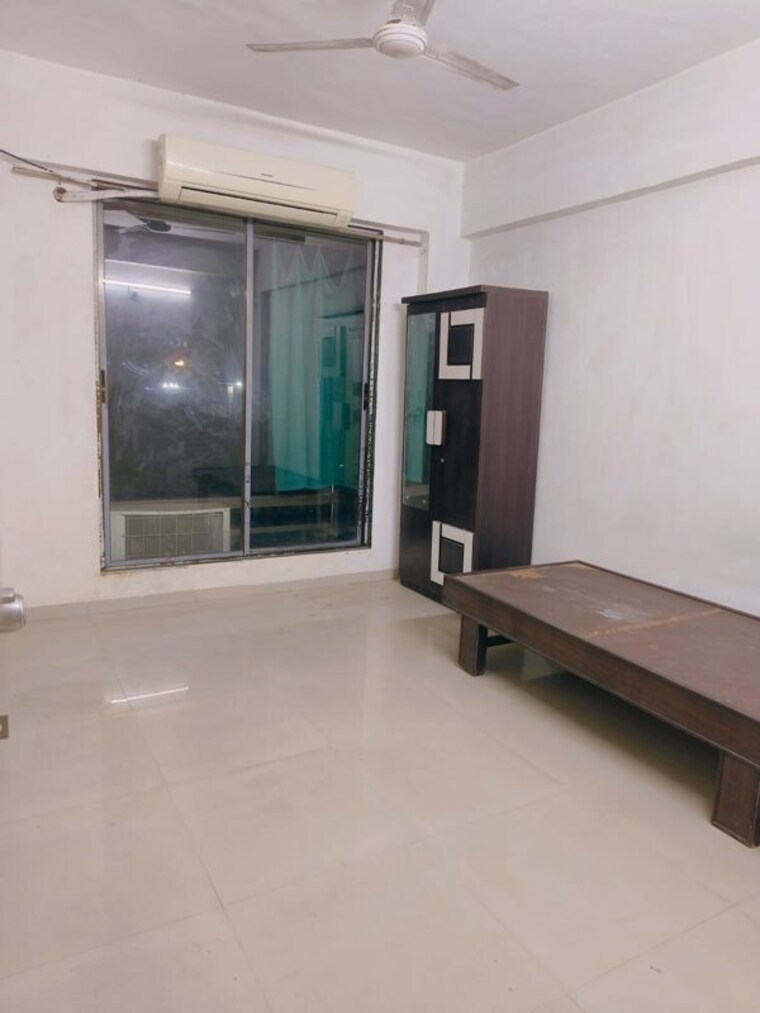 Room, sargasan 3 Bedroom 410 Sq.Ft. Apartment In Sargasan Gandhinagar 10152378