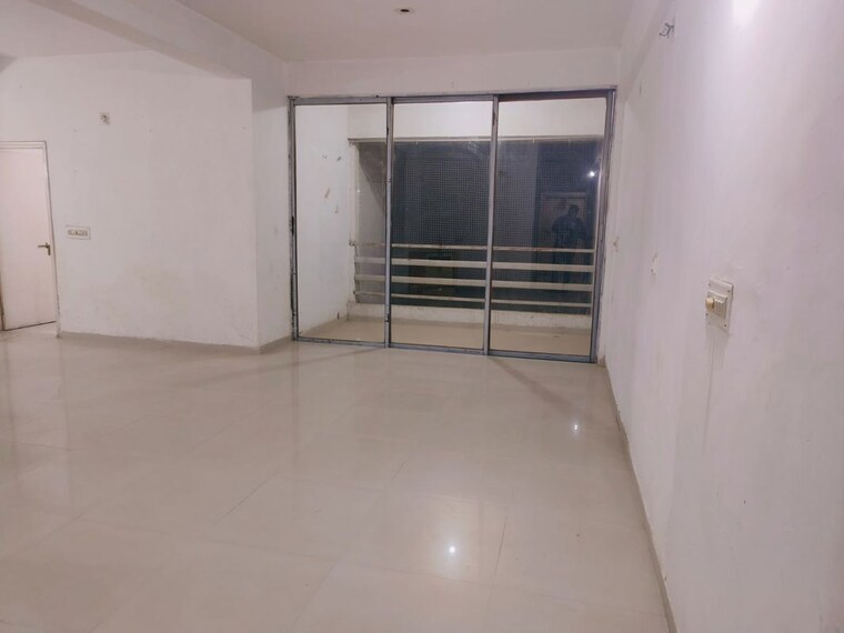 Room, sargasan 3 Bedroom 410 Sq.Ft. Apartment In Sargasan Gandhinagar 10152378