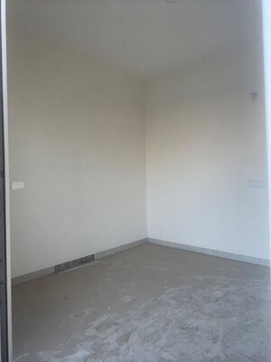 Room in 2 BHK Apartment at GLS Arawali Homes, Sohna Sector 4 – for Rent