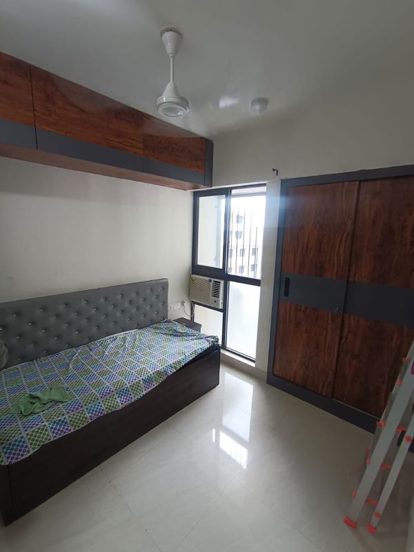 1 BHK + Pooja Room Apartment For Rent in Lodha Crown Kolshet