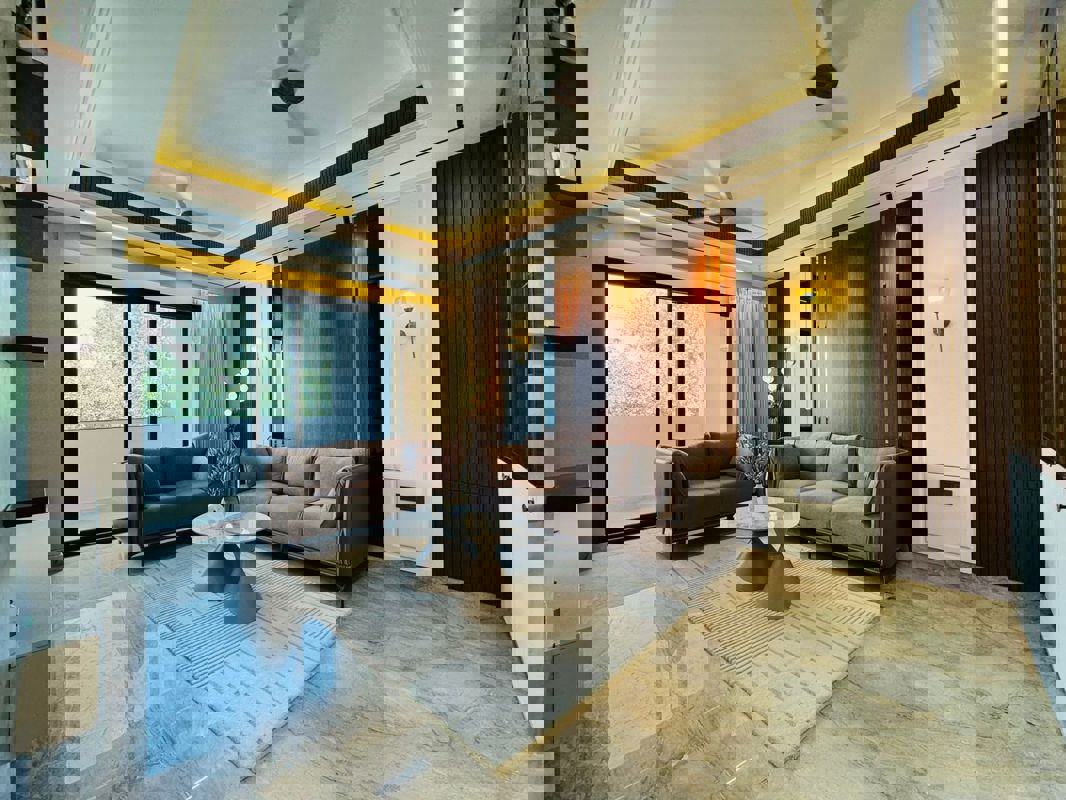 4 BHK + Pooja Room,Servant Room,Study Room,Extra Room 400 Sq.Yd. Builder Floor in Central Park Flower Valley