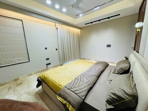 Bedroom in 4 BHK Builder Floor at Central Park Flower Valley, Sohna Sector 33 – for Sale