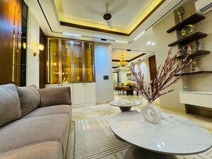 Bedroom in 4 BHK Builder Floor at Central Park Flower Valley, Sohna Sector 33 – for Sale