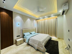 Bedroom in 4 BHK Builder Floor at Central Park Flower Valley, Sohna Sector 33 – for Sale