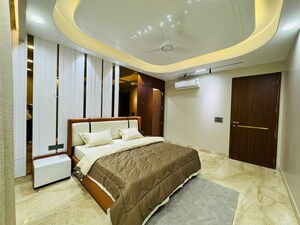 Bedroom in 4 BHK Builder Floor at Central Park Flower Valley, Sohna Sector 33 – for Sale