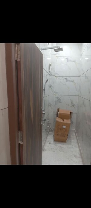 Bathroom in 2 BHK Builder Floor at Shastri Nagar – for Rent