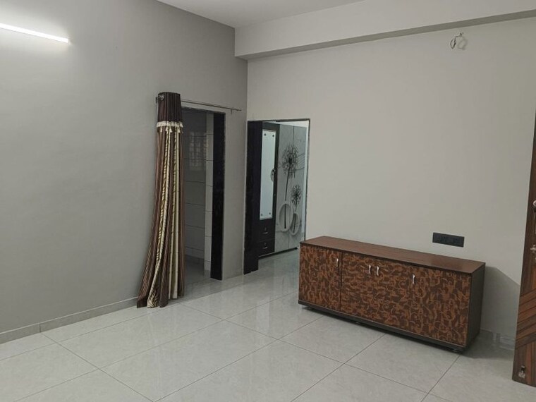 Room, chandkheda 2.5 Bedroom 1350 Sq.Ft. Builder Floor In Chandkheda Ahmedabad 10152571