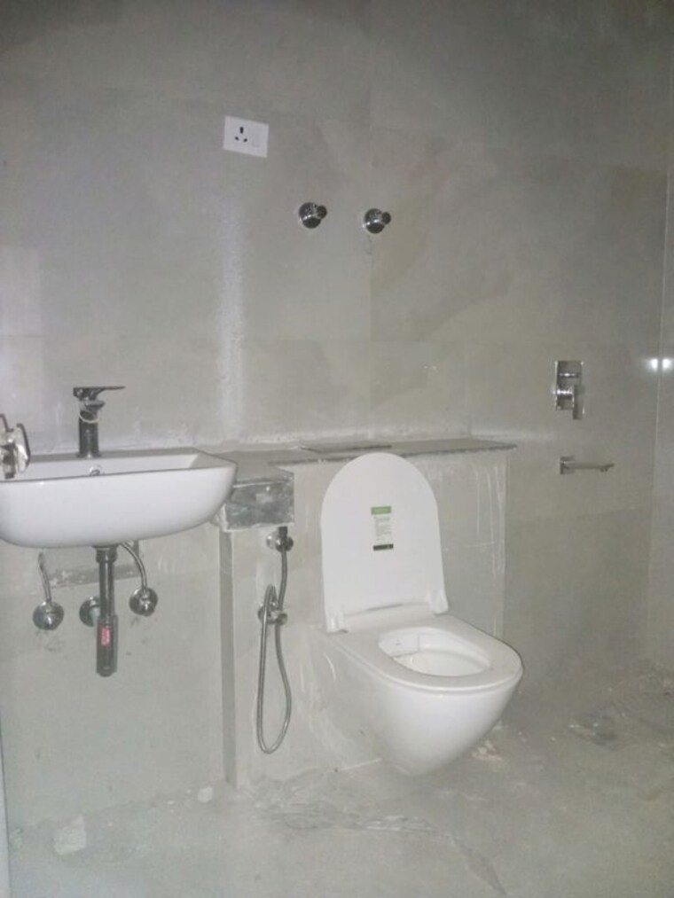 Bathroom, m3m-heights 3.5 Bedroom 2040 Sq.Ft. Apartment In Sector 65 Gurgaon 10152405