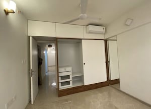 Room in 2 BHK Apartment at Godrej The Trees, Vikhroli East – for Rent
