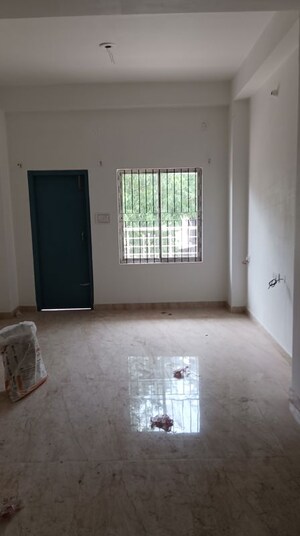 Room in 2 BHK Villa at Six Mile – for Rent