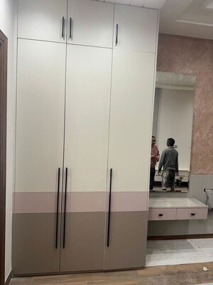 Furnished Amenities in 4 BHK Independent House at Silver City Extention, Vip Road – for Sale