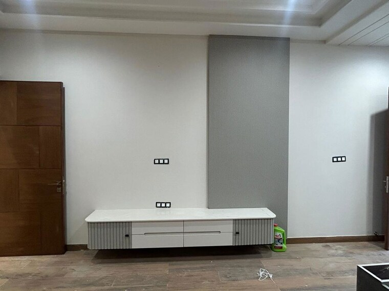 Room, silver-city-extention 4 Bedroom 2600 Sq.Ft. Independent House In Vip Road Zirakpur 10152631