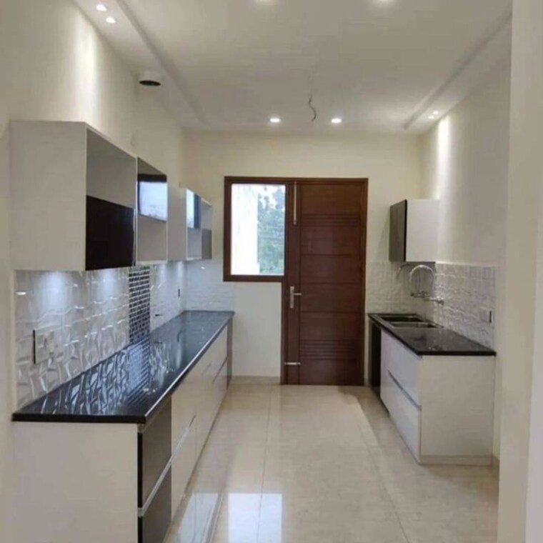 Kitchen, paschim vihar 3 Bedroom 1250 Sq.Ft. Apartment In Paschim Vihar Delhi 10152698