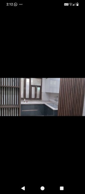 Room in 1.5 BHK Builder Floor at Shastri Nagar – for Rent