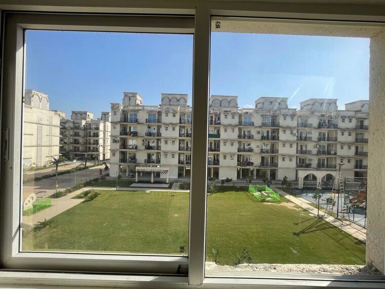 Balcony, signature-global-park 2 Bedroom 822 Sq.Ft. Apartment In Sohna Sector 36 Gurgaon 10152777