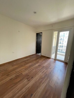 Room in 2 BHK Apartment at Signature Global Park, Sohna Sector 36 – for Rent