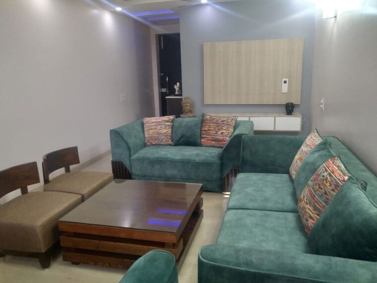 Living Room, bestech-park-view-spa-next 3.5 Bedroom 2410 Sq.Ft. Apartment In Sector 67 Gurgaon 10152707