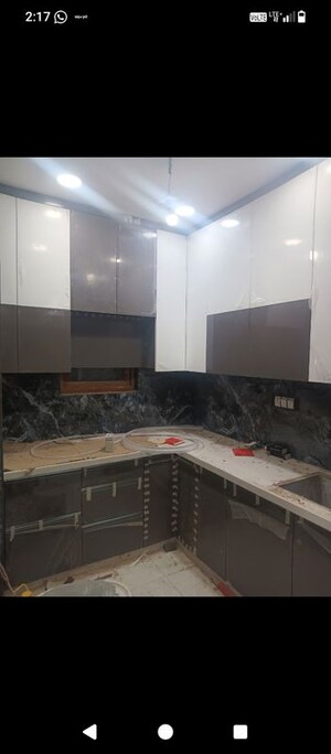 Kitchen in 1.5 BHK Builder Floor at Shastri Nagar – for Rent