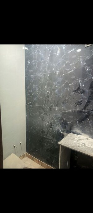 Bathroom in 1.5 BHK Builder Floor at Shastri Nagar – for Rent