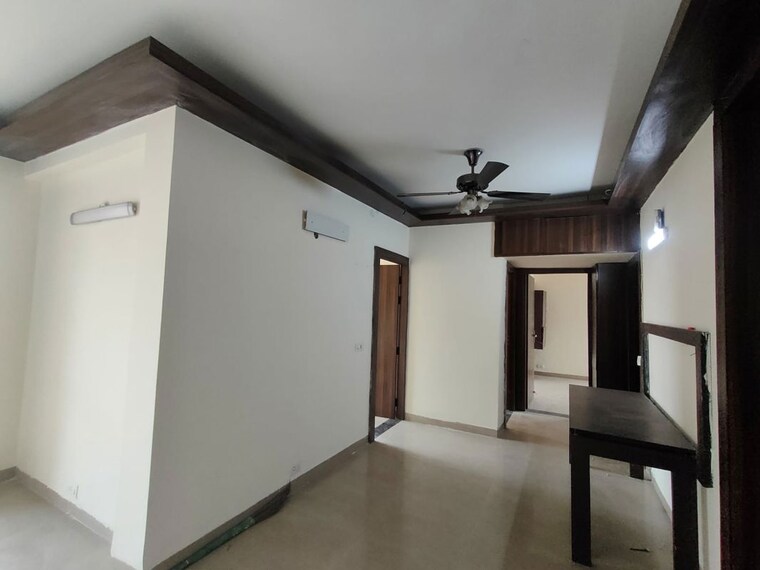 Room, unitech-uniworld-gardens-2 3 Bedroom 1355 Sq.Ft. Apartment In Sector 47 Gurgaon 10152987