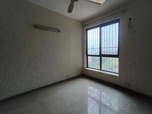 Room in 3 BHK Apartment at Unitech Uniworld Gardens 2, Sector 47 – for Rent