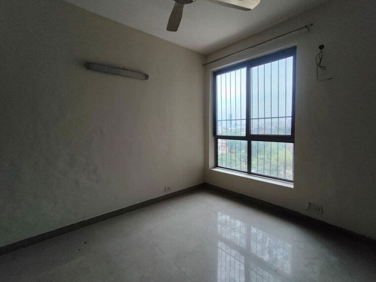 Room, unitech-uniworld-gardens-2 3 Bedroom 1355 Sq.Ft. Apartment In Sector 47 Gurgaon 10152987