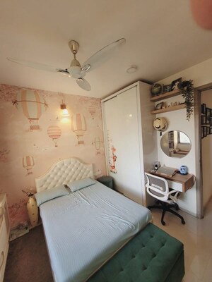 Master Bedroom in 2 BHK Apartment at Sheth Vasant Oasis, Andheri East – for Rent