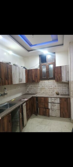 Kitchen in 1.5 BHK Builder Floor at Shastri Nagar – for Rent
