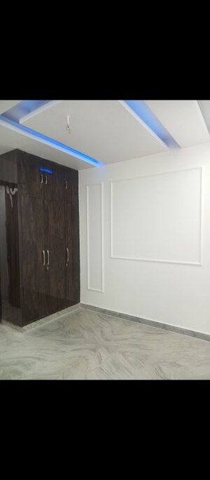 Room in 1.5 BHK Builder Floor at Shastri Nagar – for Rent