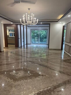 4 BHK + Servant Room Independent House For Sale in Sector 23