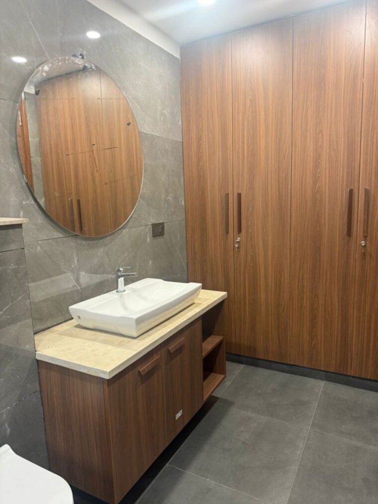 Bathroom, sector 23 4 Bedroom 339 Sq.Yd. Independent House In Sector 23 Gurgaon 10153019