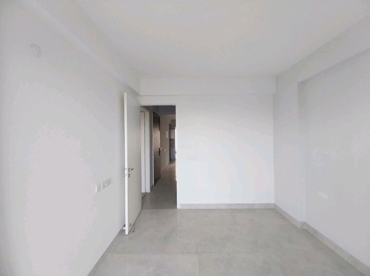 Room, signature-global-city-92 3 Bedroom 1385 Sq.Ft. Apartment In Sector 92 Gurgaon 10153144