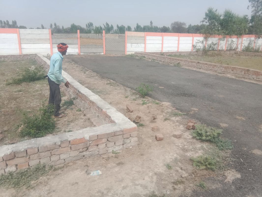 Plot For Sale in Raebareli Road