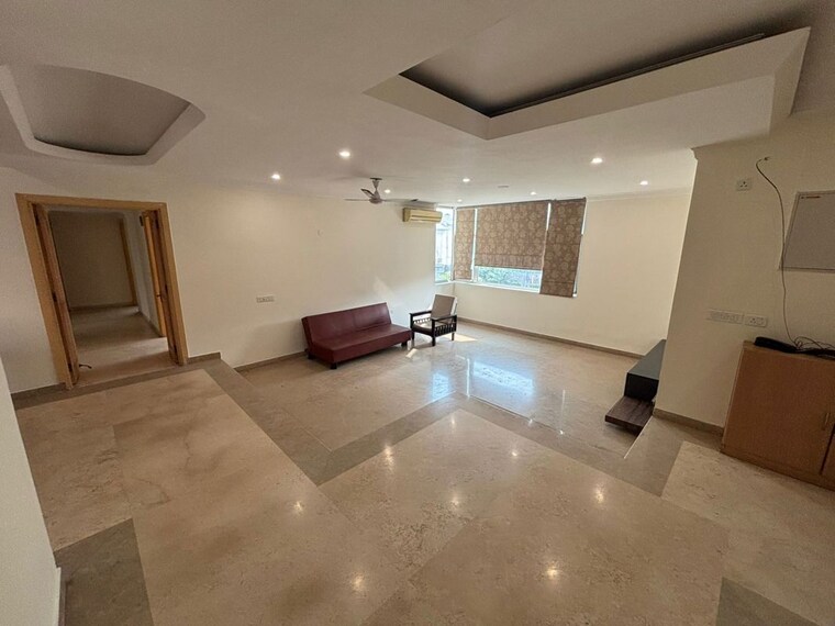 Living Room, pioneer-park-phase-1 3 Bedroom 1950 Sq.Ft. Apartment In Sector 61 Gurgaon 10153218