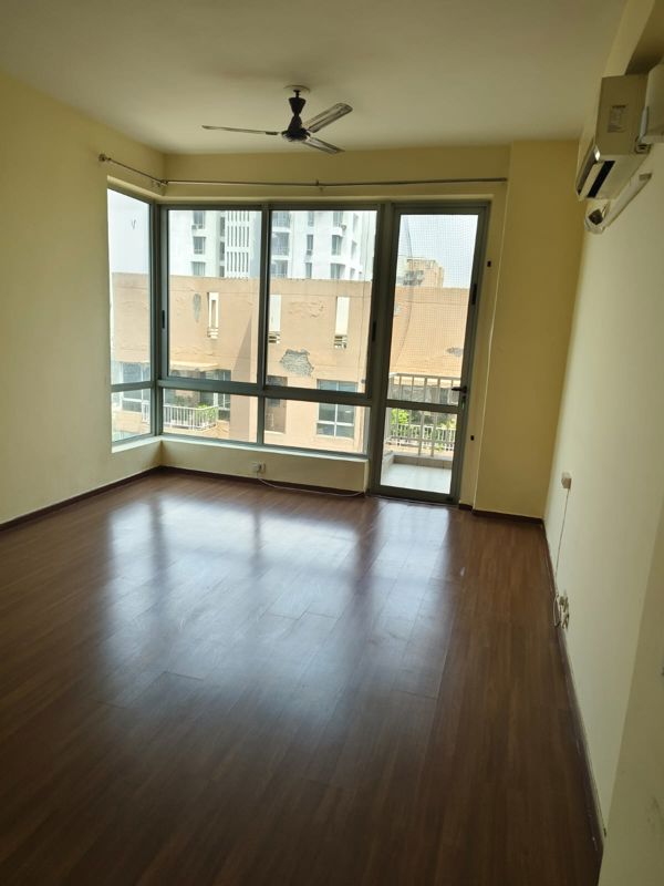3 BHK + Servant Room Apartment For Rent in Pioneer Park Phase 1