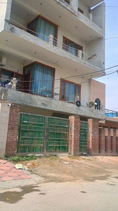 3 BHK + Pooja Room Independent House For Sale in Sector 9