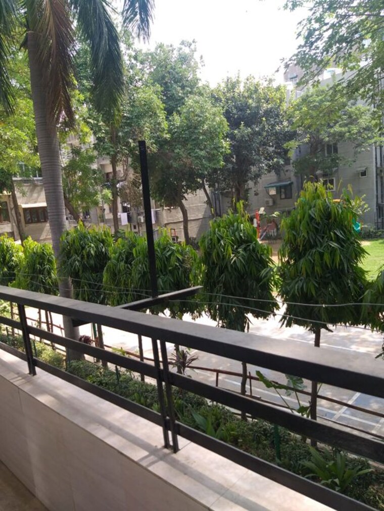 Balcony, ip extension 1.5 Bedroom 750 Sq.Ft. Apartment In Ip Extension Delhi 10153237