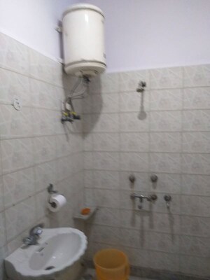 Bathroom in 1.5 BHK Apartment at Ip Extension – for Rent