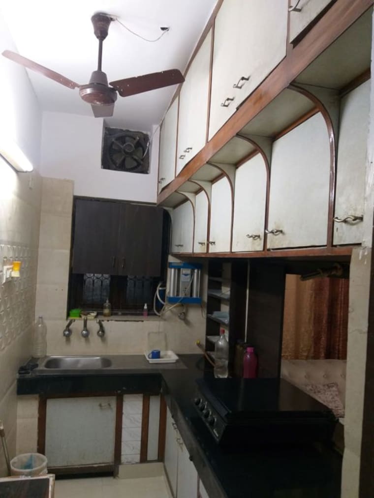 Kitchen, ip extension 1.5 Bedroom 750 Sq.Ft. Apartment In Ip Extension Delhi 10153237