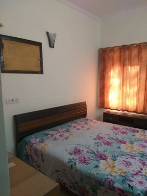 Bedroom in 1.5 BHK Apartment at Ip Extension – for Rent