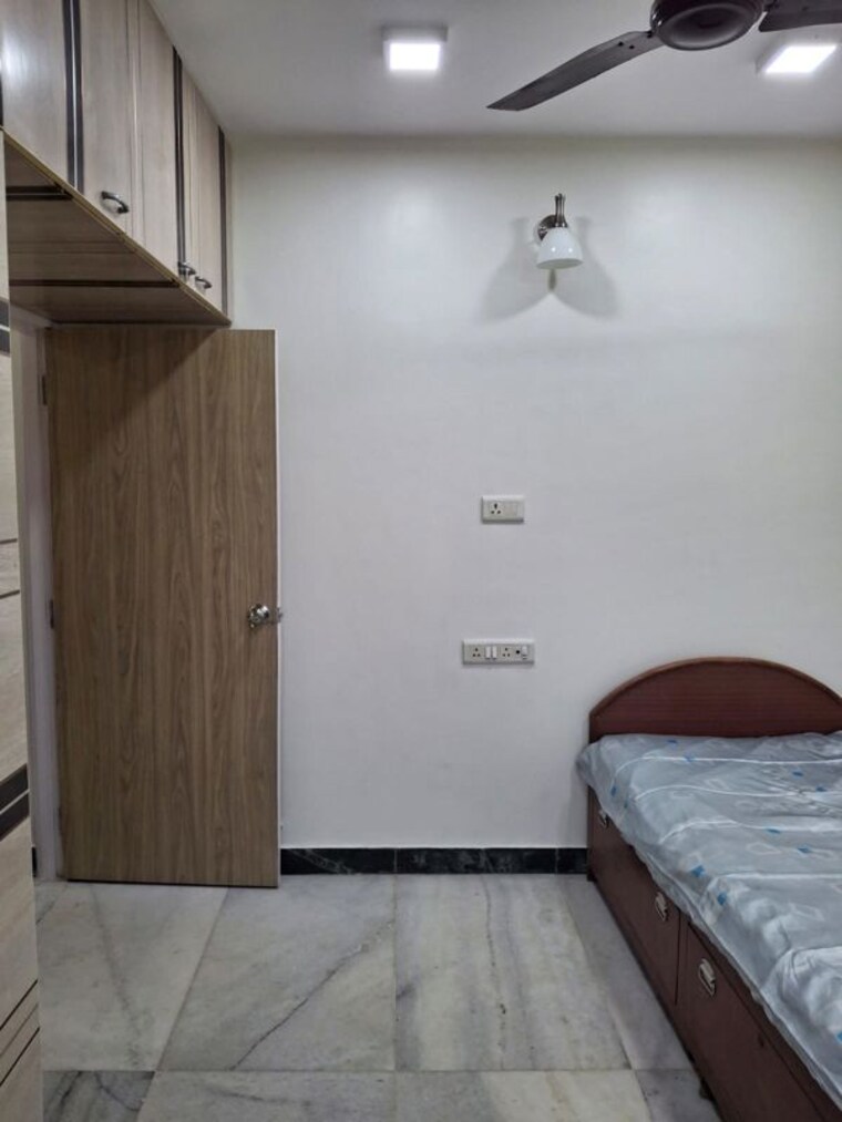 Bathroom, srishti-complex-powai 2 Bedroom 900 Sq.Ft. Apartment In Powai Mumbai 10153267