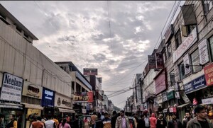  Shop For Rent in Kirti Nagar