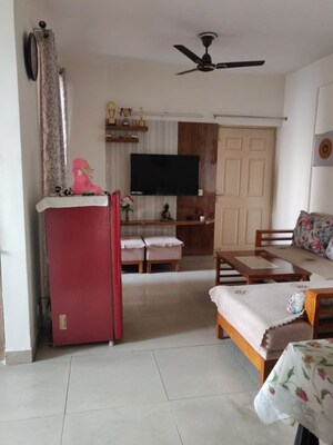 Living Room in 2.5 BHK Apartment at Supertech Cape Town, Sector 74 – for Rent