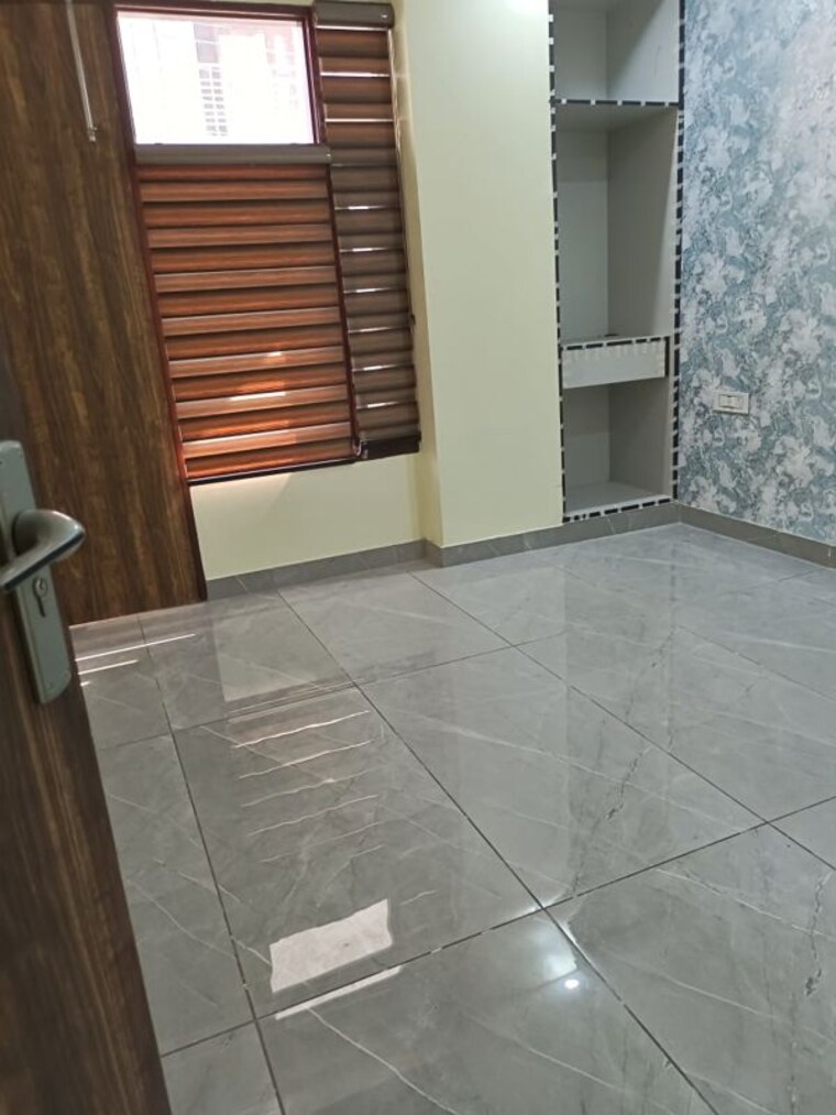 Bathroom, sector 69 2 Bedroom 128 Sq.Yd. Builder Floor In Sector 69 Gurgaon 10153198