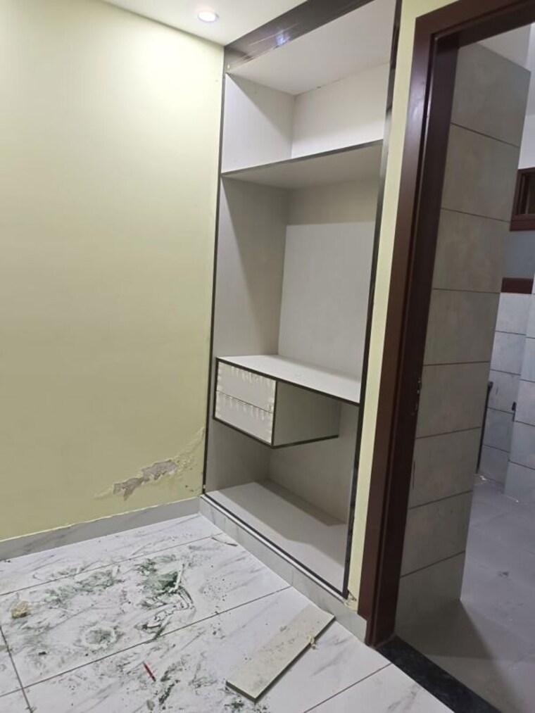 Balcony, sector 69 2 Bedroom 130 Sq.Yd. Builder Floor In Sector 69 Gurgaon 10153200