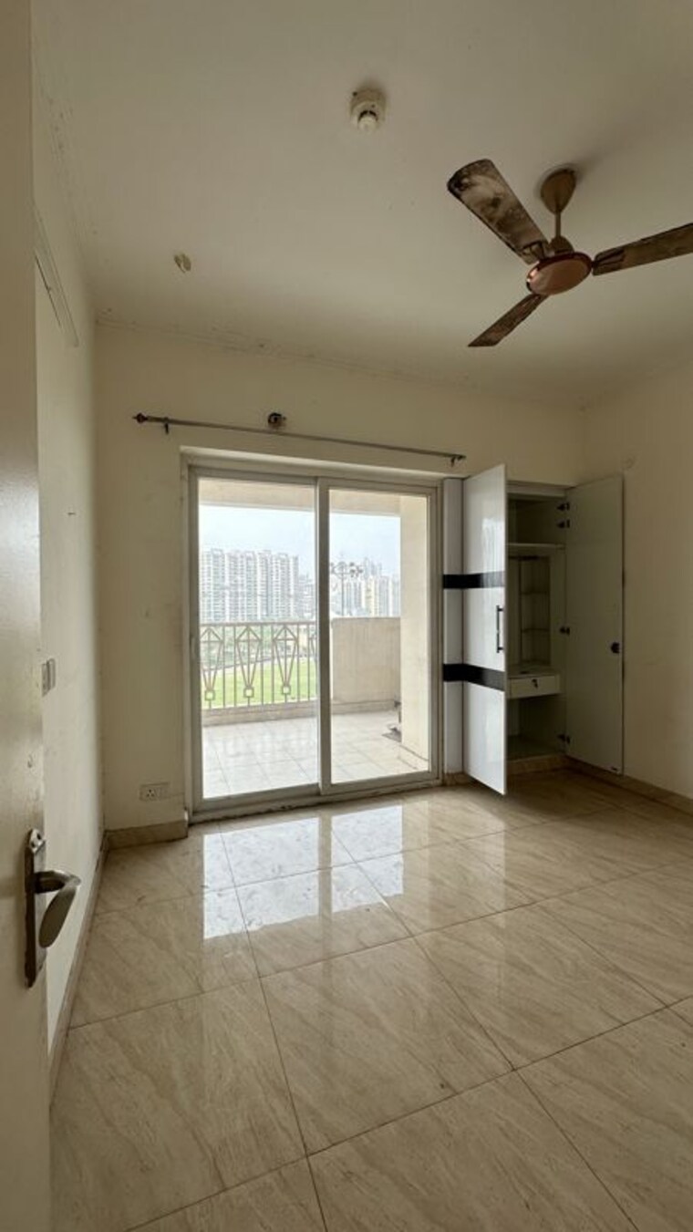 Room, gaur-city-7th-avenue 3 Bedroom 1350 Sq.Ft. Apartment In Sector 4 Greater Noida Greater Noida 10153473