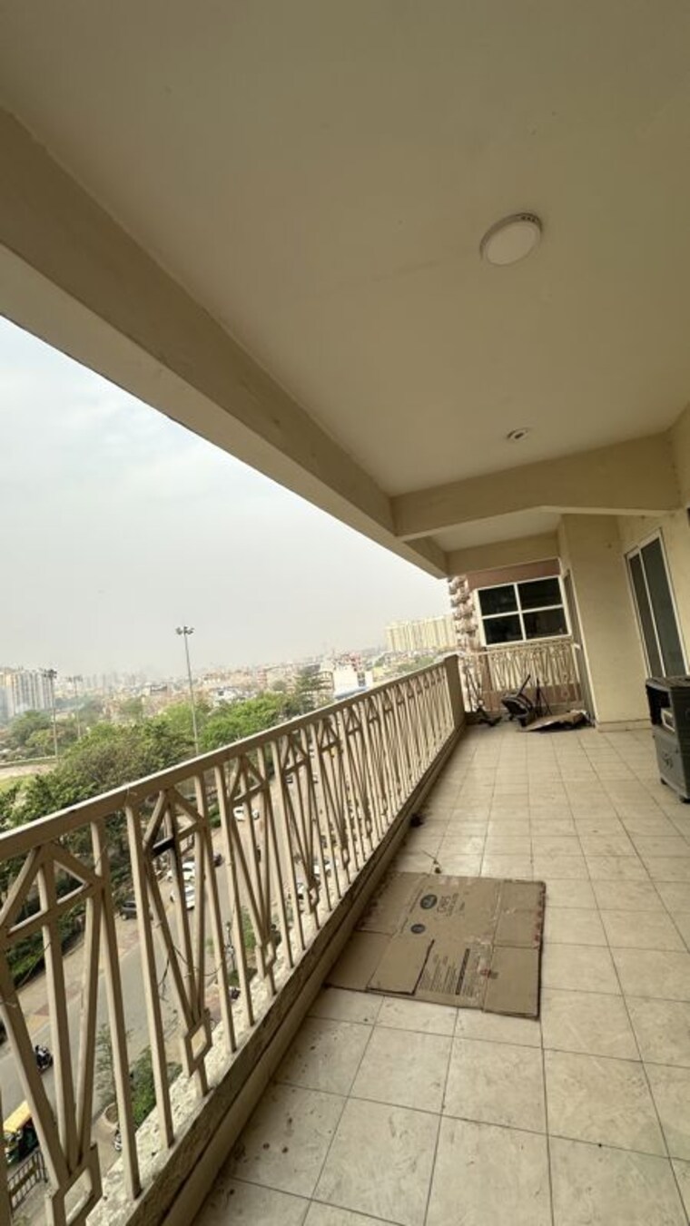 Balcony, gaur-city-7th-avenue 3 Bedroom 1350 Sq.Ft. Apartment In Sector 4 Greater Noida Greater Noida 10153473
