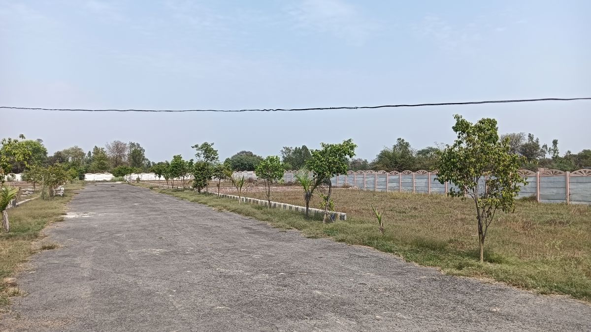Plot For Sale in Raebareli Road