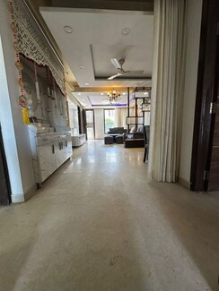 6+ BHK + Servant Room Independent House For Sale in DLF Phase I